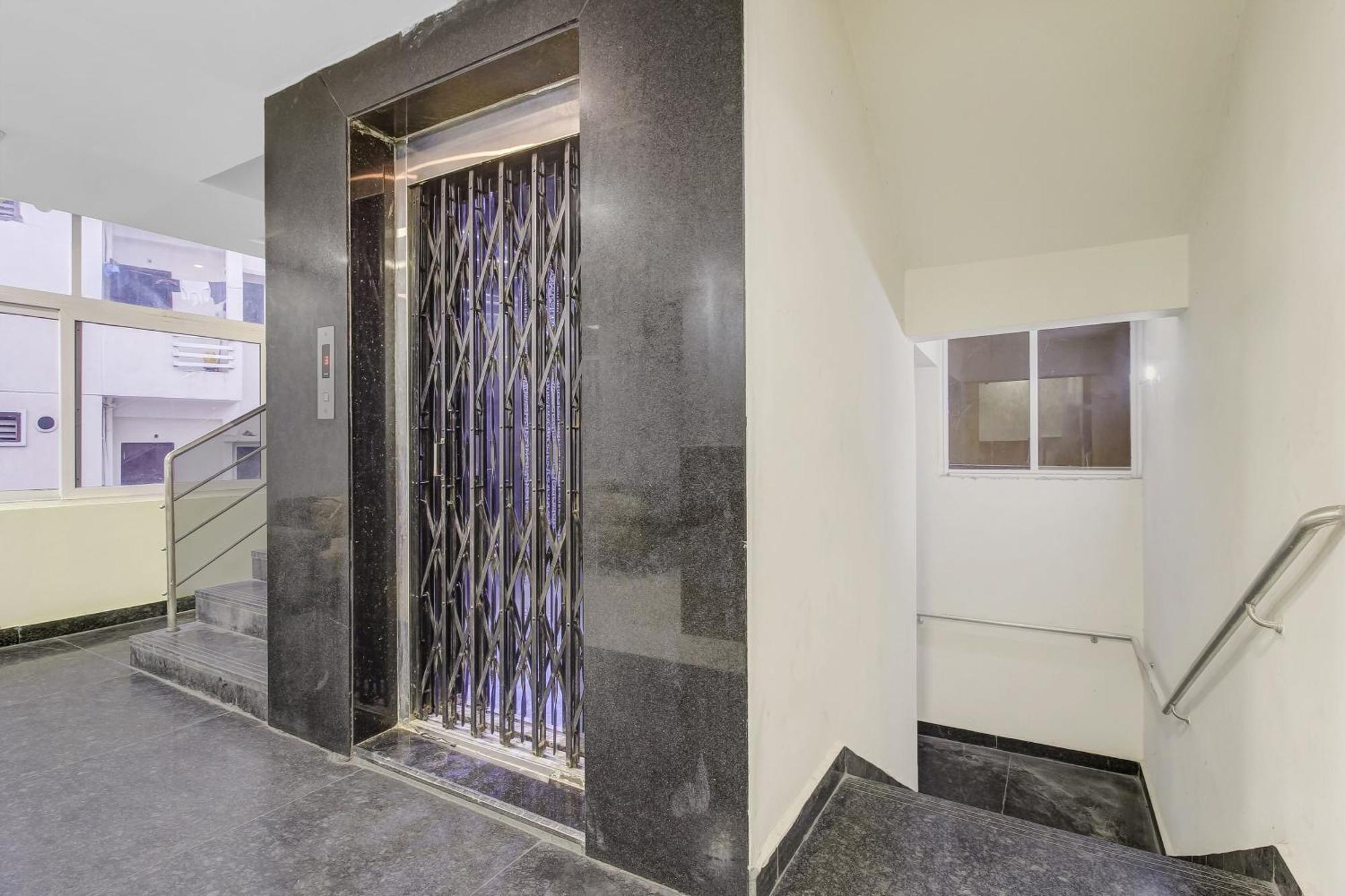 Collection O Galaxy Suites Haidarábád Kültér fotó